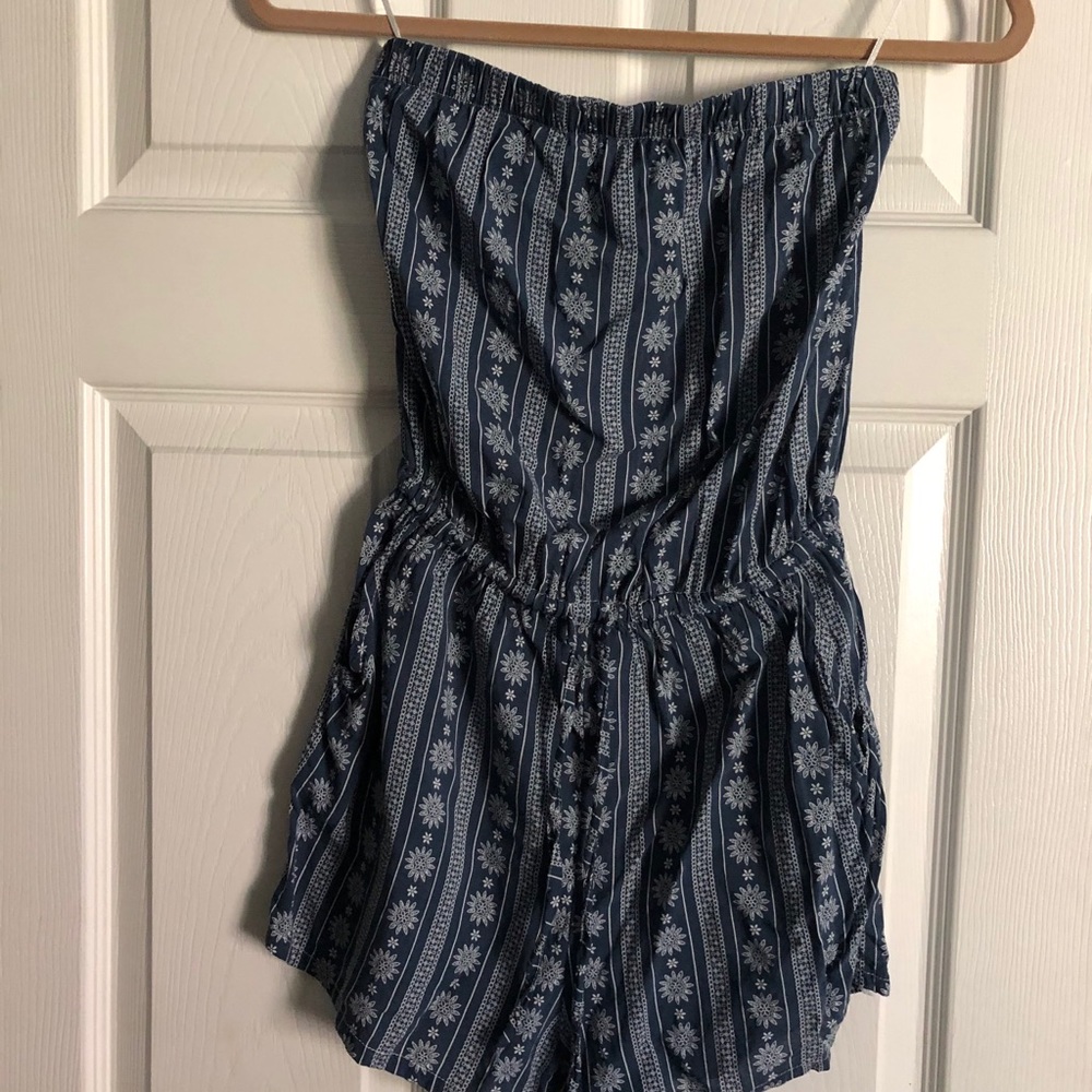 Floral strapless romper
